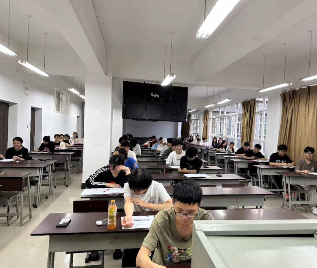 心有所向，扬帆远航——云南工商学院2023级护理综合技能提升班期末考试顺利开展